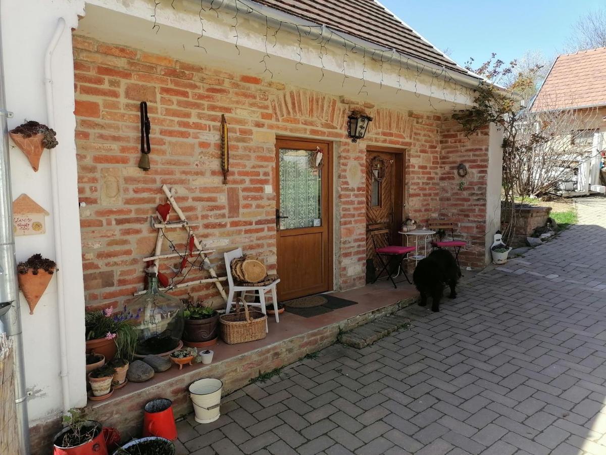 Míves Vendégház Pogány Exterior foto